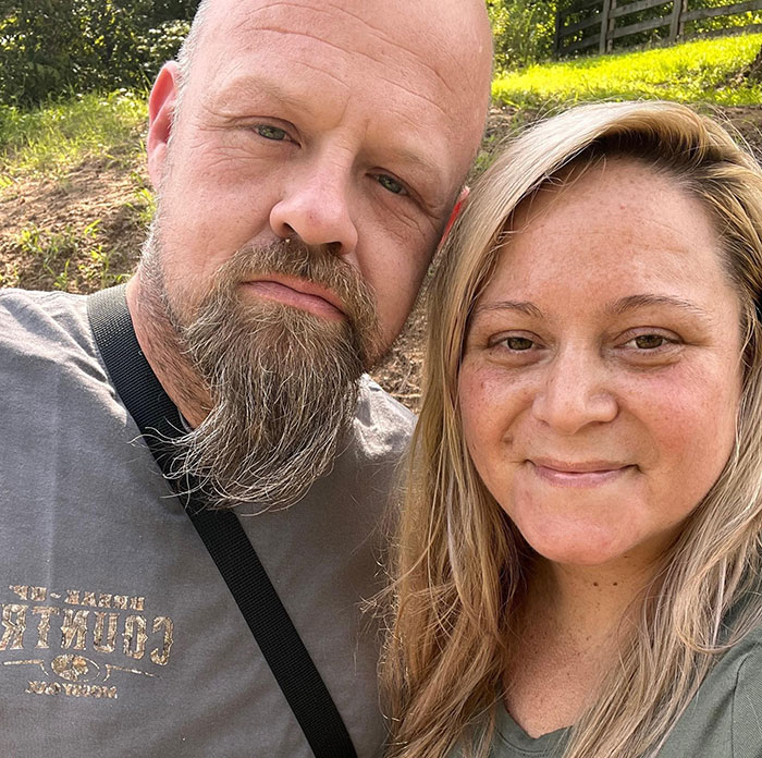 Girl, 6, Finds Parents’ Bodies At Home, Rushes To Warn Sister, 17, Unaware She Was The Shooter